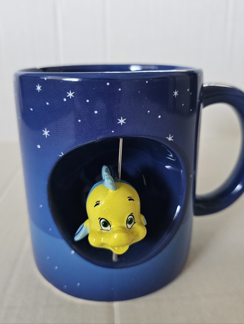 DISNEY THE LITTLE MERMAID ARIEL AND FLOUNDER SPINNER COFFEE MUG CUP NWT DAMAGE